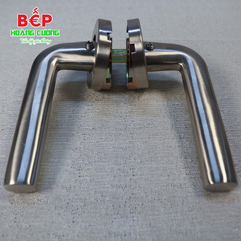 Hafele 903.99.977 tay nắm gạt cửa phòng - inox 304, nắp che, tuổi thọ cao, lắp đặt linh hoạt 5 Hafele 903.99.977 tay nắm gạt có nắp che, inox mờ chống gỉ, vận hành nhẹ nhàng.