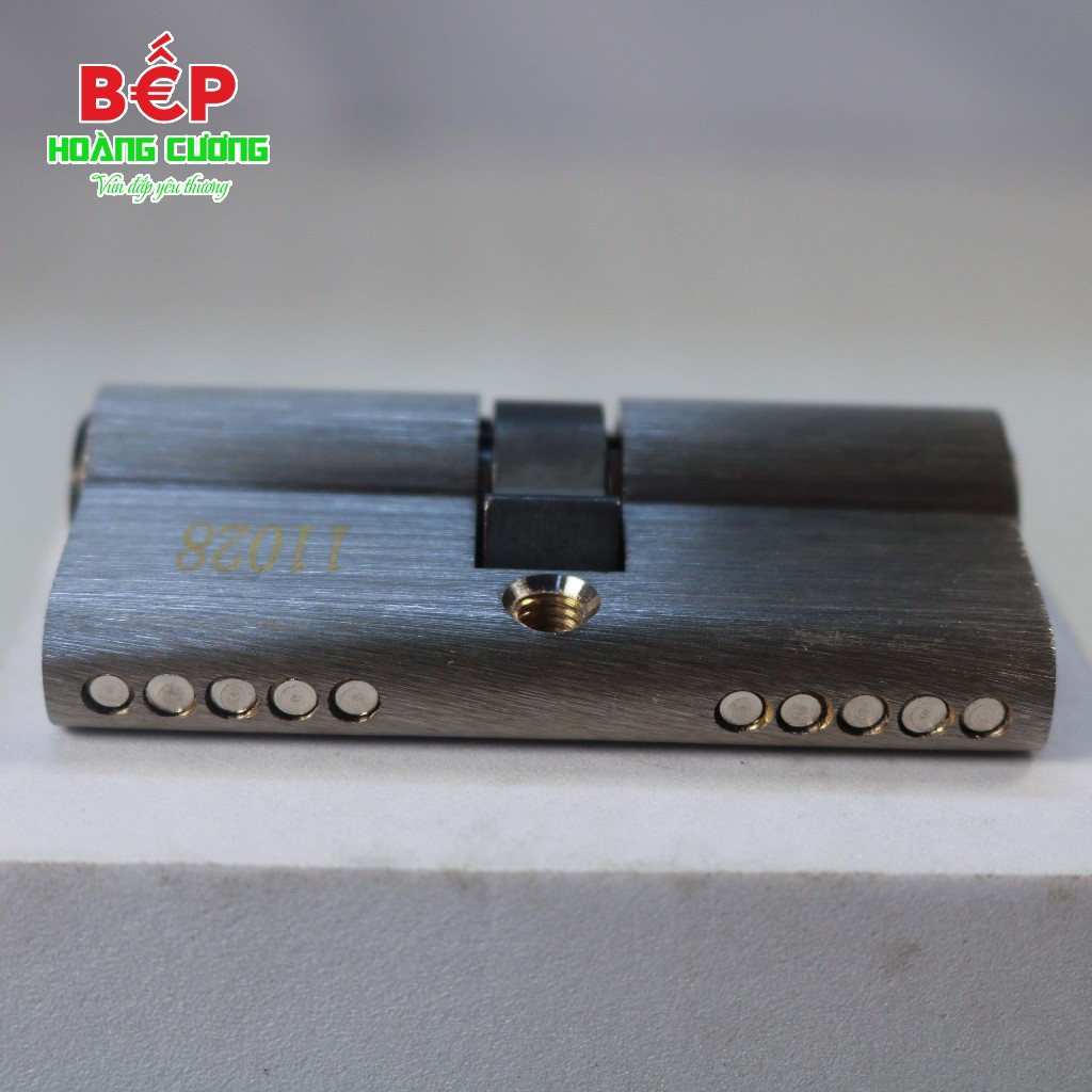 Hafele 916.95.116 ruột khóa 2 đầu chìa, dài 65mm, vật liệu đồng thau cao cấp, lắp đặt thuận tiện. 6 Hafele 916.95.116 ruột khóa 2 đầu chìa, 65mm, chất liệu đồng thau, chống khoan và dễ lắp đặt.