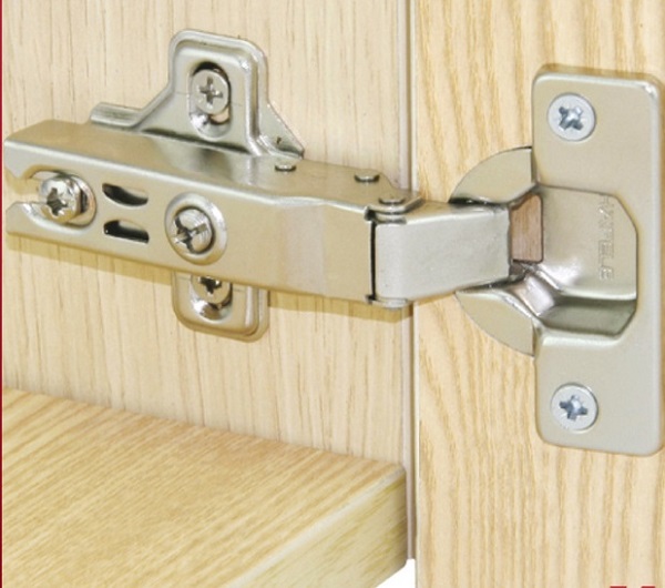 Hafele 315.30.722 Metalla A 110º Bản Lề – Thép Mạ Nickel – Giảm Chấn – Bảo Hành 12 Tháng 3 Bản lề giảm chấn Hafele – cong vừa 315.30.722