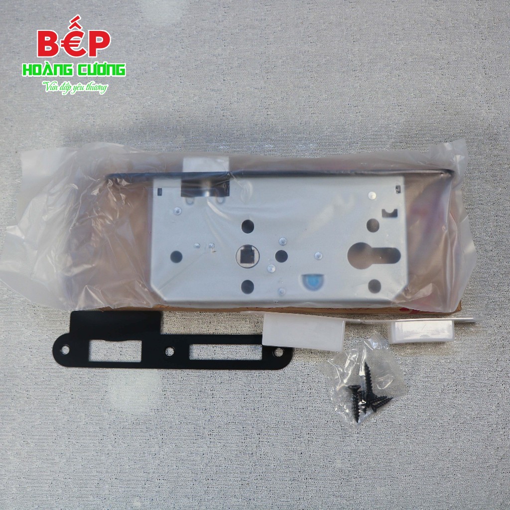 Hafele 911.25.100 - thân khóa lưỡi gà chốt chết C/C 72mm, inox đen mờ, an toàn cho cửa 5 Hafele 911.25.100 - thân khóa lưỡi gà chốt chết C/C 72mm, inox đen mờ, an toàn cho cửa - Ảnh 3