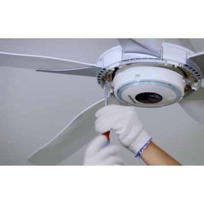 Quạt có mùi khét hoặc chập cháy